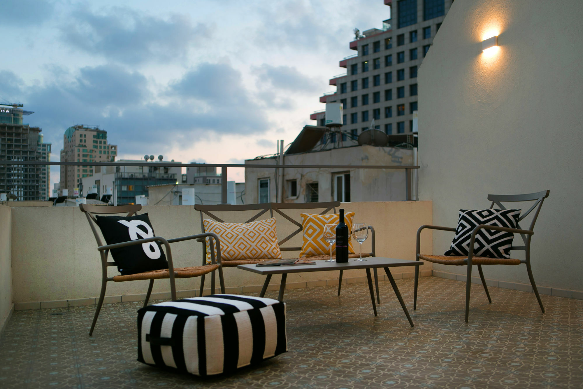 تل أبيب K Suites Tlv By The Beach المظهر الخارجي الصورة